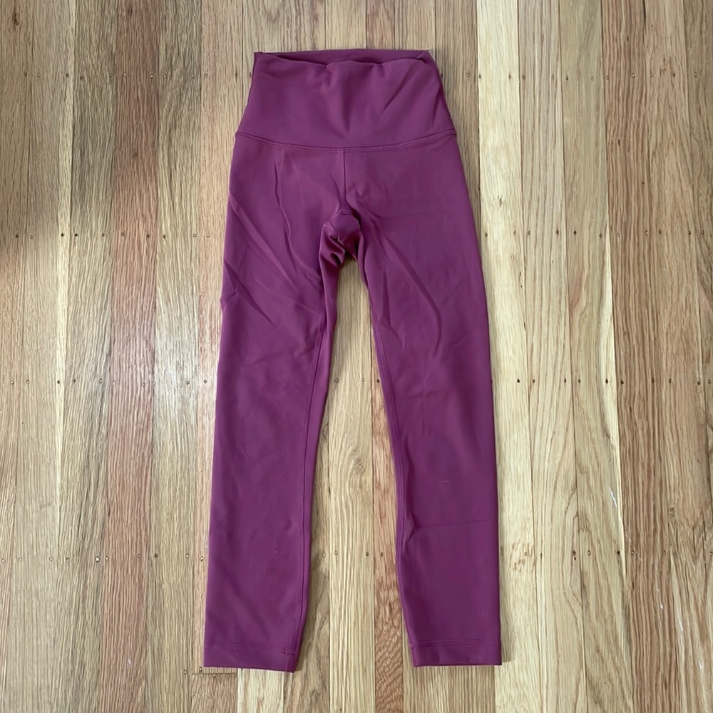 Lululemon wonder train sz 0 leggings color: Mulled wine